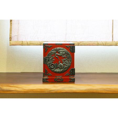 仙台箪笥 舟箪笥 朱色漆塗り彫金手打金具 〜鶴亀松竹梅〜 巾25×奥25×高30cm 4kg×1