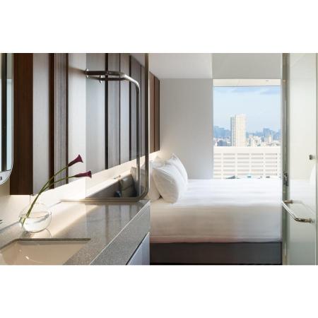 [HOTEL GROOVE SHINJUKU, A PARKROYAL Hotel]朝食付きペア宿泊券