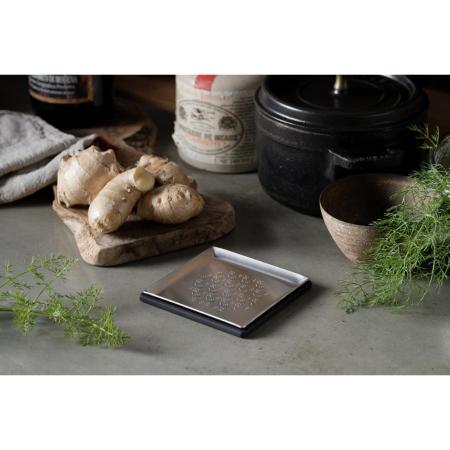 [ツボエの極上おろし金]ツボエの極上おろし金 角皿-kakuzara-