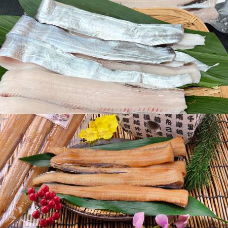 [岬水産]愛知県知多半島産天然「太刀魚」 開き&天日干し2種セット(骨なし)各2袋