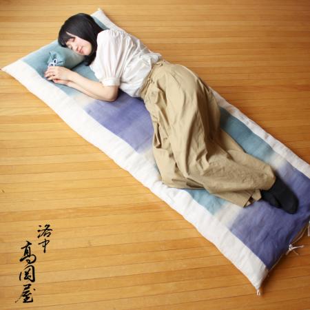 [洛中高岡屋]たわら枕付き 本麻 引き染め カバータイプごろ寝敷きふとん ゆったりサイズ 青磁