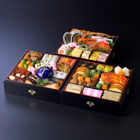[下鴨茶寮]和おせち 三段「午」陶器製珍味入れ付(冷蔵/4〜5人前)[12月31日お届け]