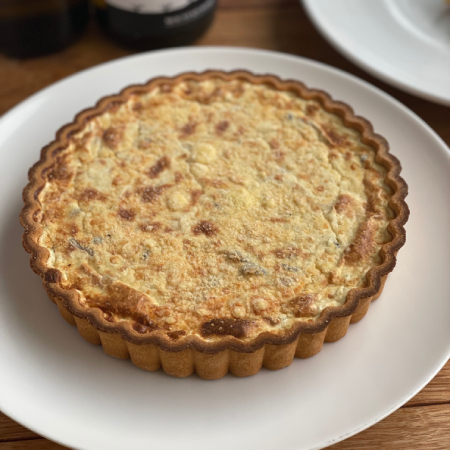 4種チーズの濃厚チーズタルト