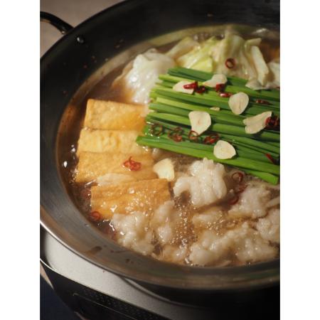 [博多料亭 稚加榮]料亭のもつ鍋 返し醤油味
